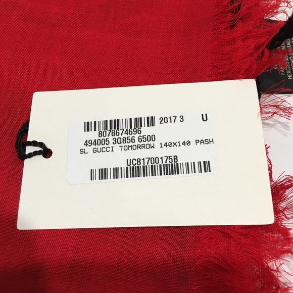 Gucci "Tomorrow is Now Yesterday" Red Silk Pashmina /Shawl -NEW - Picture 10 of 10